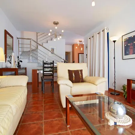 De La Cruz Playa Blanca