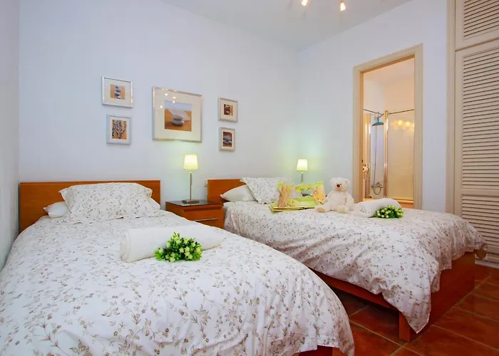 De La Cruz * بلايا بلانكا